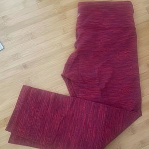 Lululemon normal rise WonderUnder 3/4 leggings, Magenta Space dye size 6